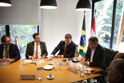 Comitiva do Paraguai apresenta projeto de novo gasoduto ligando países