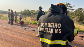 Batida entre carreta e picape mata motorista na BR-267