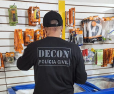 Polícia faz operação em Jardim e apreende alimentos impróprios para o consumo