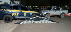PRF prende dupla com 145 quilos de cocaína em caminhonete