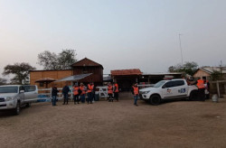 Voluntários chegam ao interior do Pantanal para levar ajuda aos ribeirinhos