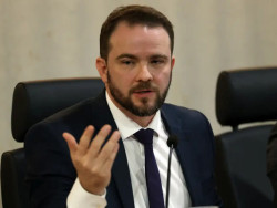 Orçamento de 2025 buscará R$ 166,2 bilhões extras para zerar déficit