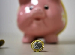 Retiradas da poupança superam aplicações em R$ 398 milhões, em agosto