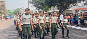 Desfile atrai 25 mil para a Marcelino Pires; veja as imagens