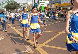 Desfile atrai 25 mil para a Marcelino Pires; veja as imagens