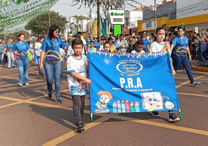 Desfile atrai 25 mil para a Marcelino Pires; veja as imagens