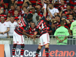 Arrascaeta decide e Flamengo avança para semifinal da Copa do Brasil