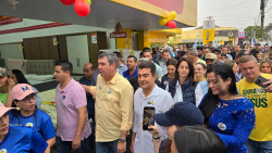 Com Eduardo Riedel, Marçal faz campanha na Marcelino Pires