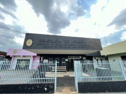 Homem é assassinado com golpes de facão por desconhecido em caminhonete