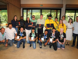 Governo faz homenagem e reforça apoio a atletas paralímpicos do Estado