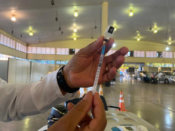 Com 2 milhões vacinados, MS tem queda em internações e mortes por covid-19