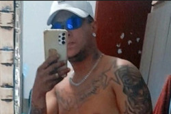 Homem é assassinado dentro de carro enquanto ia para o trabalho