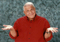 Humorista e cantor Ary Toledo morre aos 87 anos