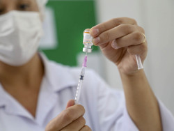 Investimento em vacinas pode reduzir uso de antibióticos em 22%