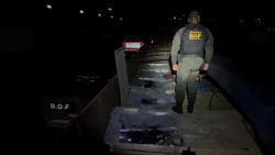 DOF apreende 23 toneladas de extrato de fruta contrabandeado do Paraguai