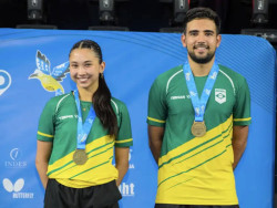 Giulia Takahashi e Guilheme Teodoro são ouro no Pan de tênis de Mesa