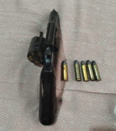 Homem é preso por tentativa de homicídio por dívida de boné