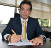 Douradense é condenado por chamar adolescente negra de “cabelo ruim”