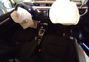 Motorista de Hilux que bateu em Palio e fugiu é autuado em flagrante