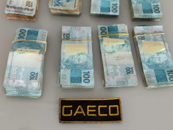 Prefeito de Ivinhema confirma apreensão de celular e dinheiro em sua casa