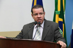 Juiz revoga medida cautelar e autoriza vereador eleito a entrar na Câmara