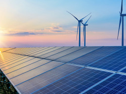 Usinas eólicas e fotovoltaicas puxam forte aumento de geração de energia