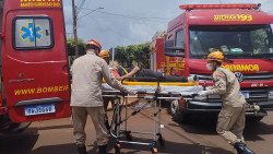 Jovem em moto fica em estado grave após bater em caminhonete em Dourados