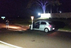 Homem é morto a tiros ao reagir à abordagem de policiais civis no anel viário