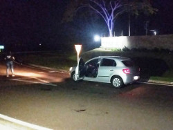 Homem é morto a tiros ao reagir à abordagem de policiais civis no anel viário