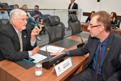 Deputados questionam estoque do Dourado e apresentam PL de “pesca zero”