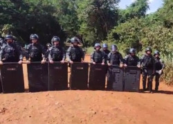Batalhão de Choque entra em confronto com indígenas para liberar estradas