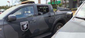 Confronto tem 5 policiais feridos, além de indígenas, e 10 viaturas danificadas