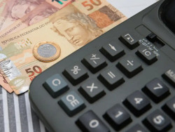 Mercado financeiro eleva previsão da inflação de 4,63% para 4,71%
