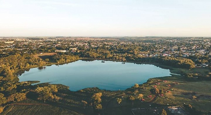 Parque Arnulfo Fioravante em Dourados (Imagem: Alexandre Pimenta)