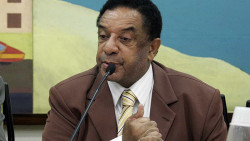 Agnaldo Timóteo é internado por complicações da Covid-19