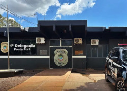 Homem é encontrado morto com ferimento no pescoço dentro de carro na fronteira