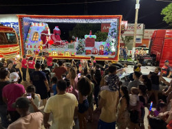 Caravana de Natal da Coca-Cola passa pelo Dourados Brilha no sábado