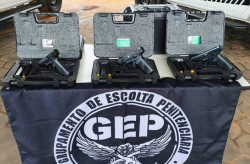 Com investimento de R$ 2,45 milhões, policiais penais recebem novos armamentos em MS