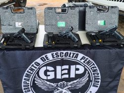 Com investimento de R$ 2,45 milhões, policiais penais recebem novos armamentos em MS