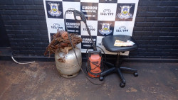 “Faço meus rolos”: Homem é preso acusado de tráfico de drogas e receptação