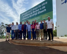 Comitiva acompanha obra da 2ª etapa da Unidade da Mulher e da Criança do HU