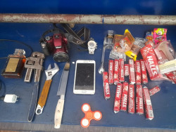 Polícia Militar prende foragido da Justiça com faca e objetos furtados