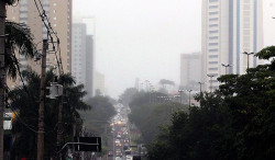 Preparem os casacos: frente fria muda o tempo a partir desta terça-feira