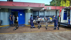 Vítima de acidente com ônibus passa por cirurgia no Hospital da Vida