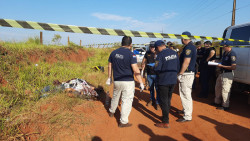 Familiares identificam corpos encontrados na Linha Internacional