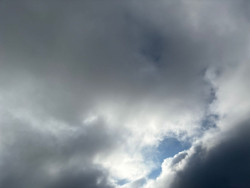 Quinta-feira com chances' de chuva e máxima de 37ºC em Dourados