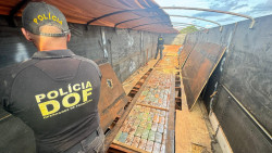 DOF apreende carreta com pasta-base de cocaína avaliada em R$ 15 milhões