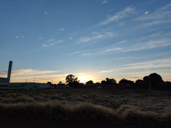 Pelo segundo dia, Dourados tem geada e temperatura abaixo de 1 grau
