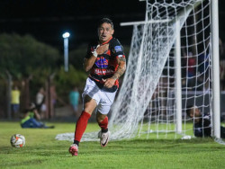 Em jogo de duas viradas e cinco gols, Águia Negra vence Naviraiense em Rio Brilhante