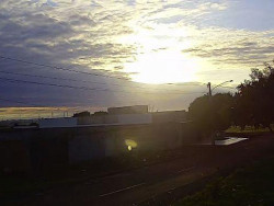 Janeiro se despede sol e algumas nuvens e chances de chuva em Dourados